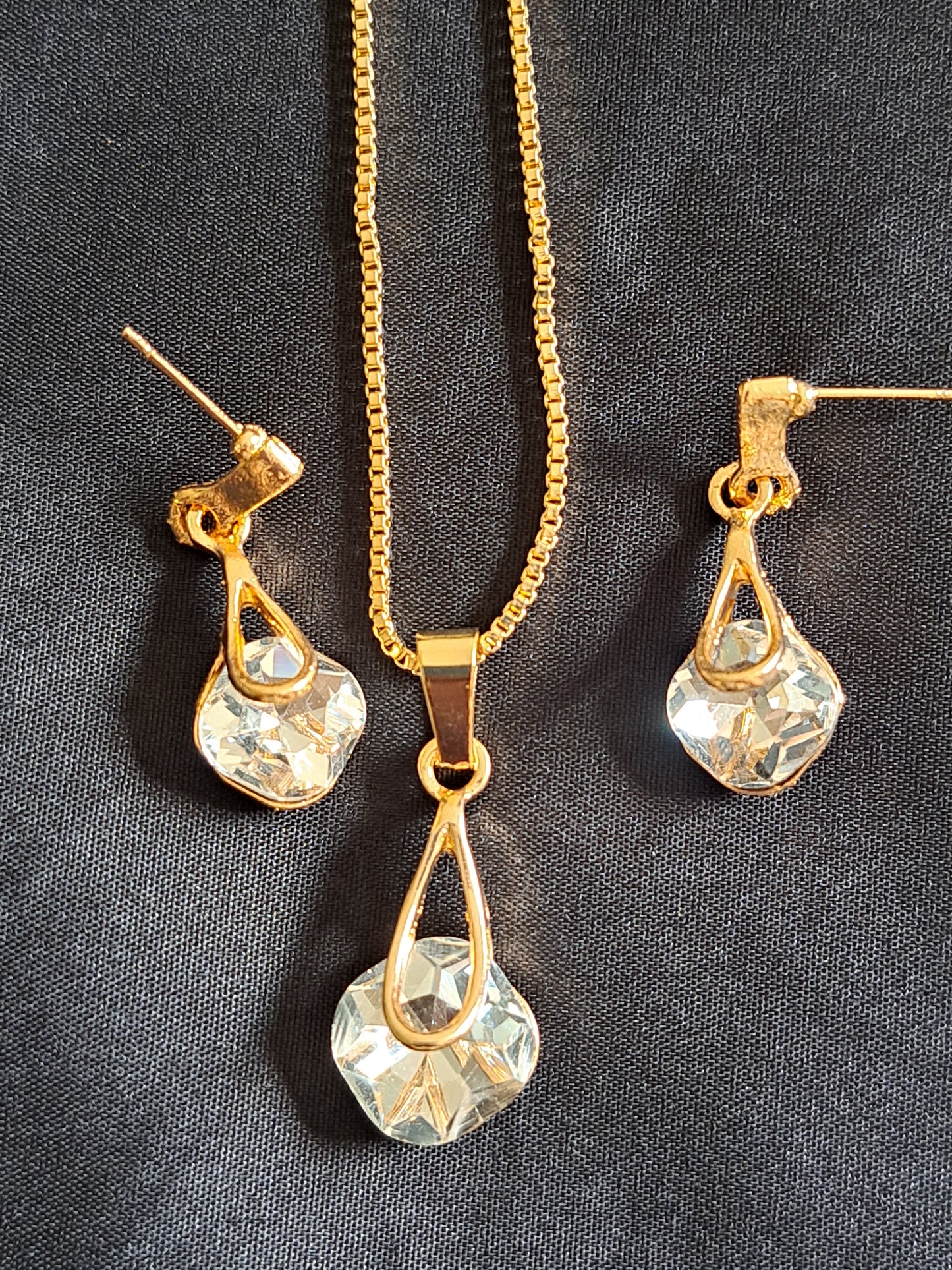 Sparkling Diamante Earring and Necklace Set