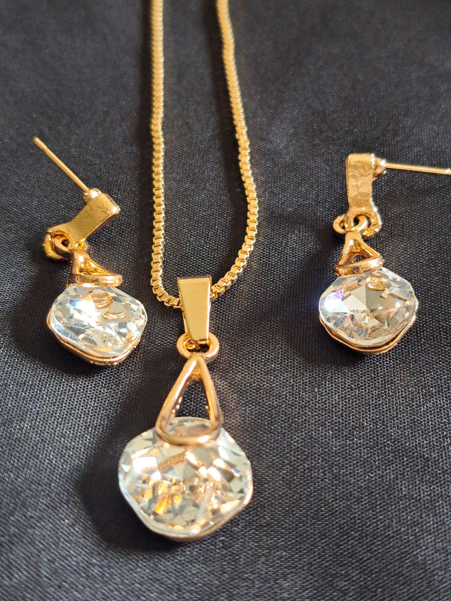 Sparkling Diamante Earring and Necklace Set