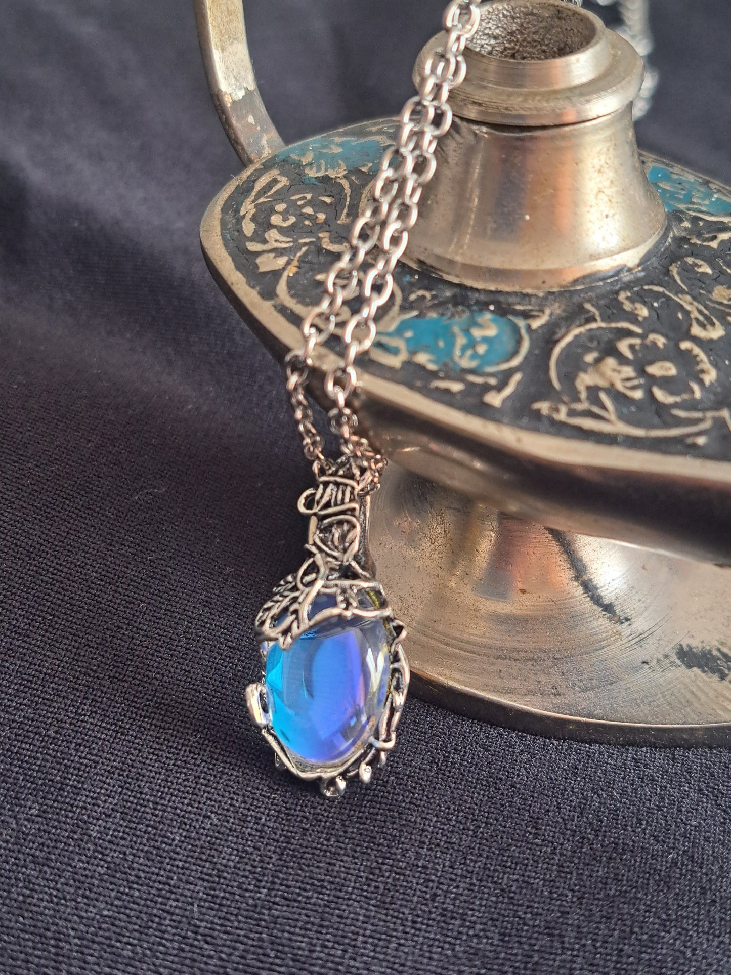 The Shape-shifting Necklace