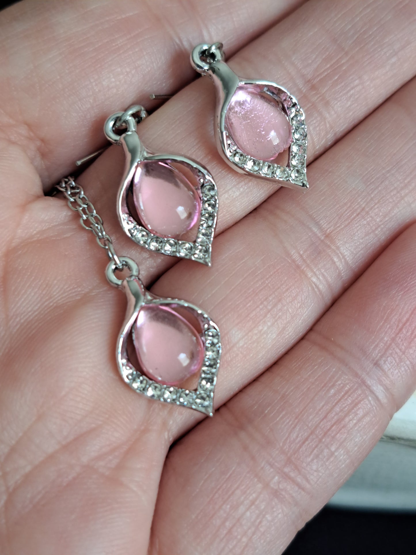 Pretty in Pink Necklace and Earring Set