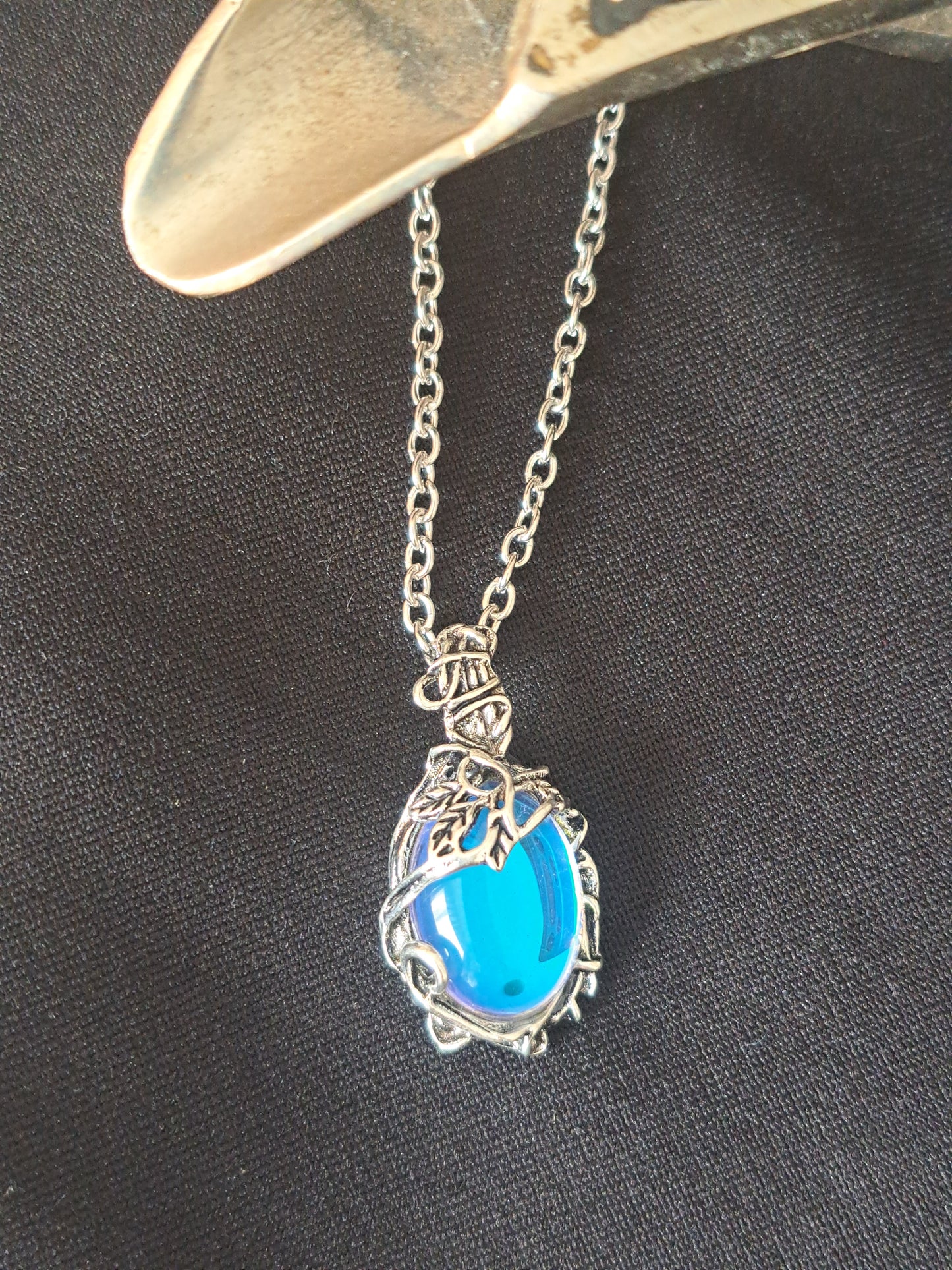The Shape-shifting Necklace
